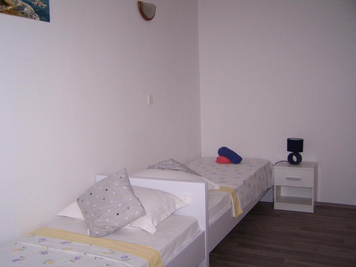 Apartments Sestan Novaglia Esterno foto