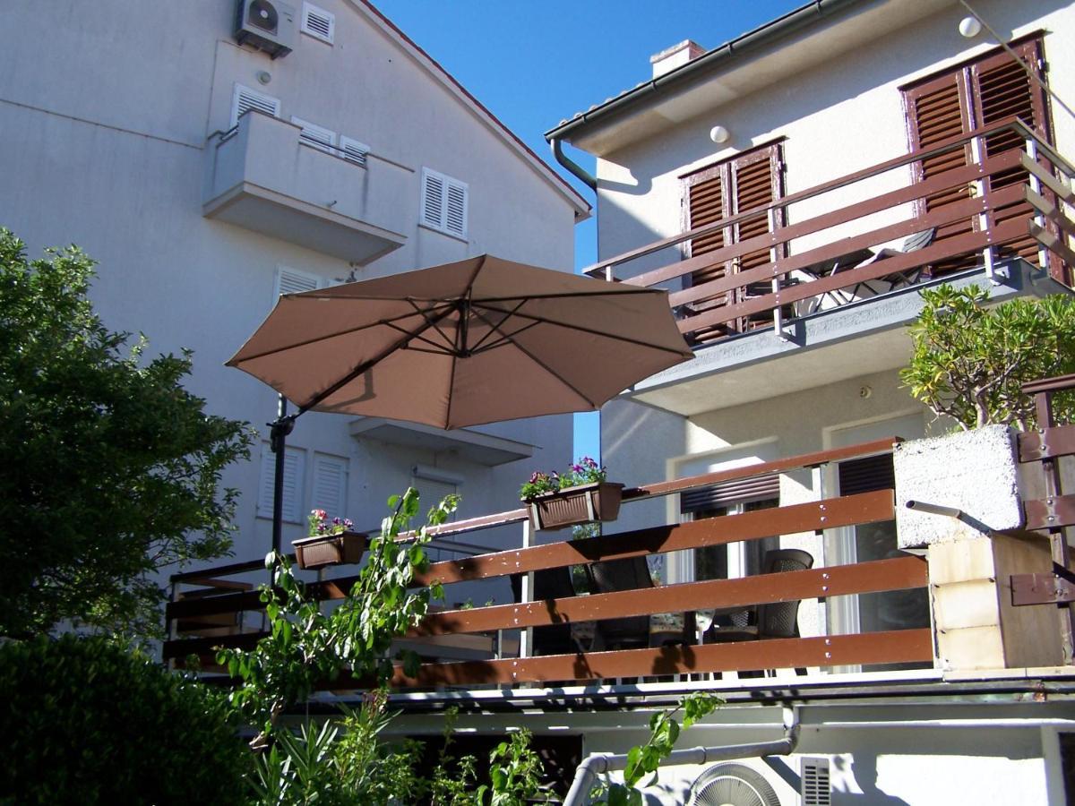Apartments Sestan Novaglia Esterno foto